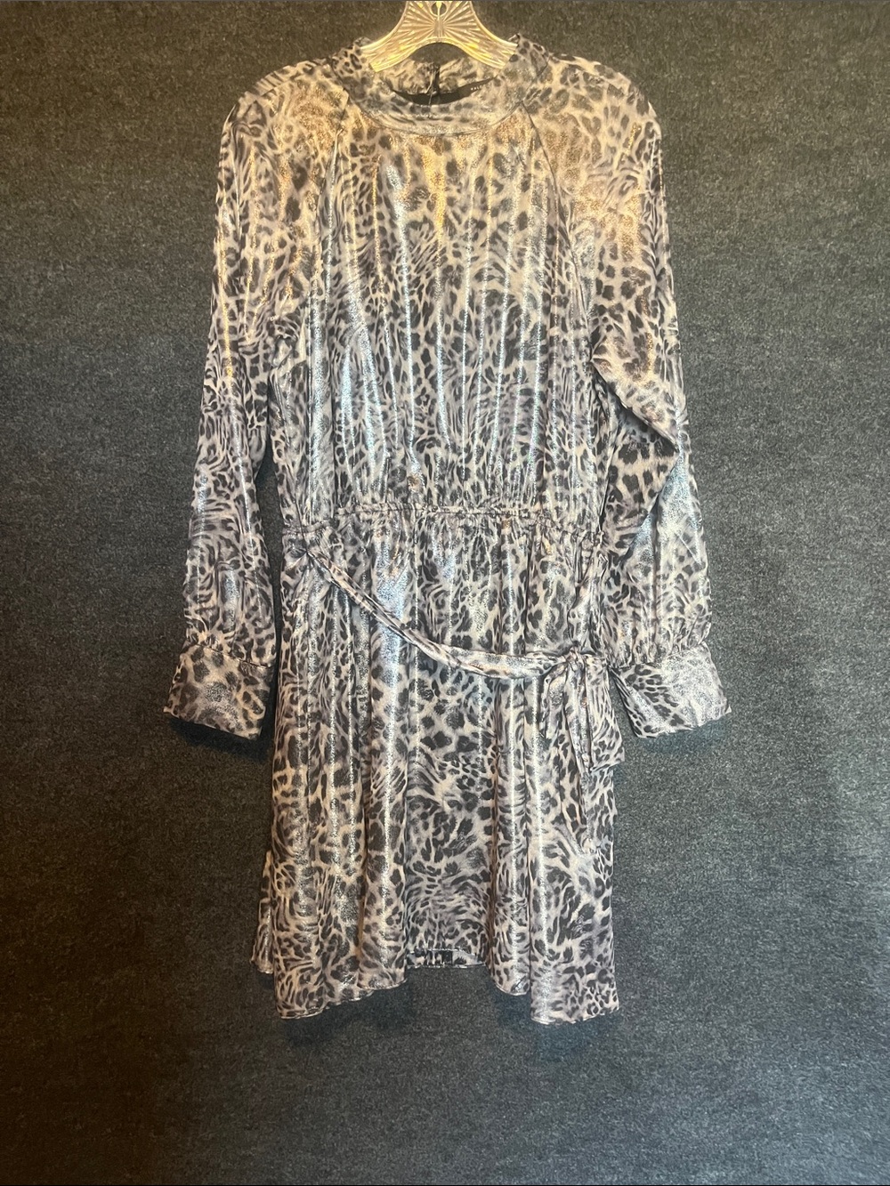 Halogen Leopard-Print Long Sleeve Tie-Waist Dress in Gray and Cream